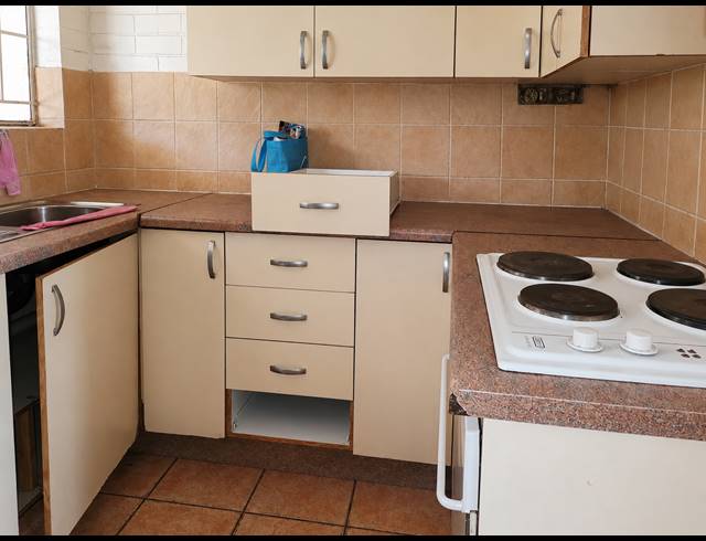 3 BEDROOM HOUSE FOR SALE IN VANDERBIJLPARK CW 6